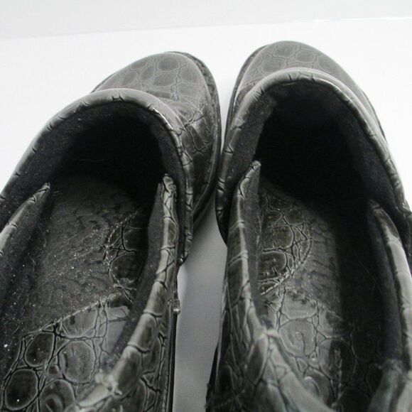 B.O.C. Born of Concept Gray Peggy Crocodile Print Slip-On Clogs Size 7.5/38.5 - Picture 8 of 16